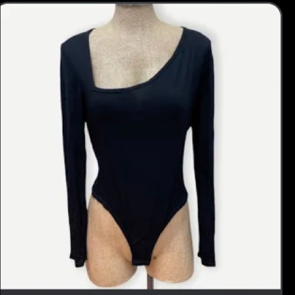 pretty little thing black asymmetrical neckline body suite